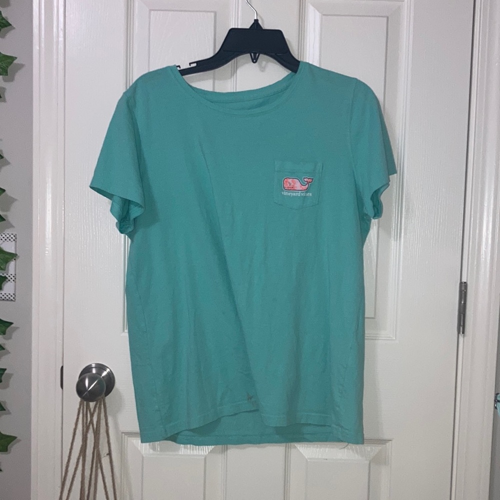 Women’s Vineyard vines t shirt